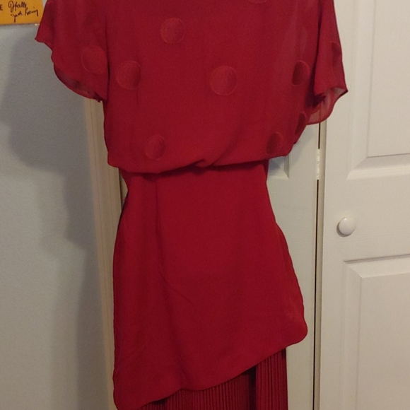 Dress... LADY in RED - Picture 1 of 6